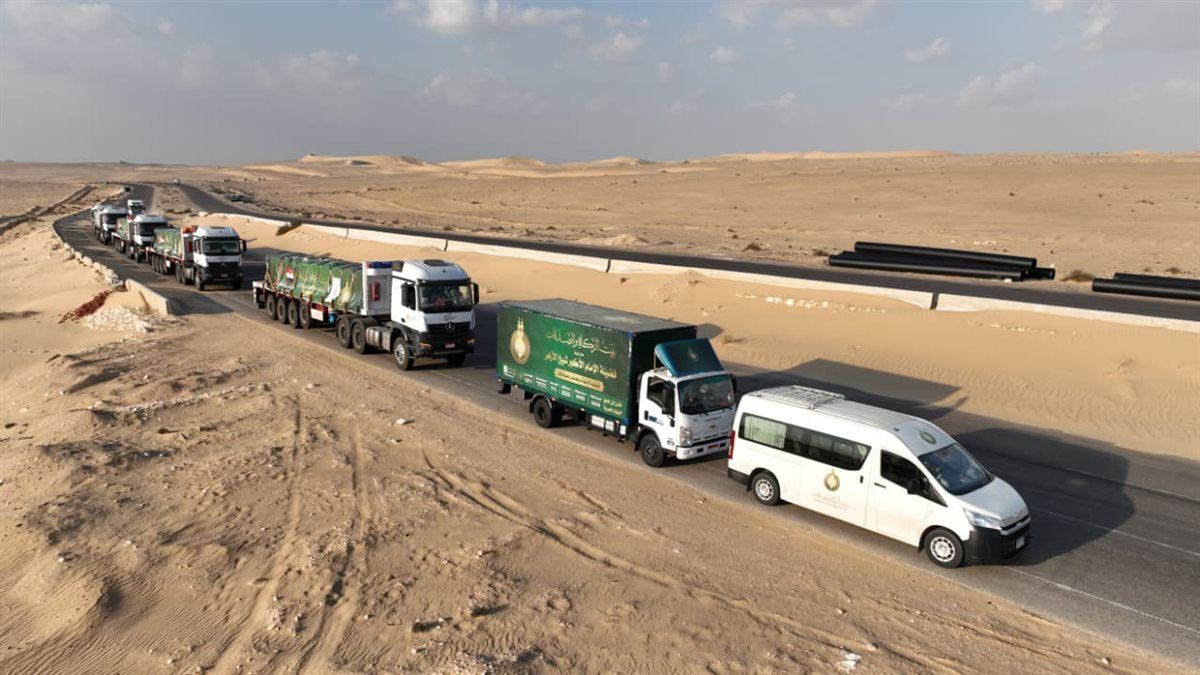 دخول قافلة «بيت الزكاة والصدقات» الإغاثية الثانية عشر إلى أهالينا في غزة