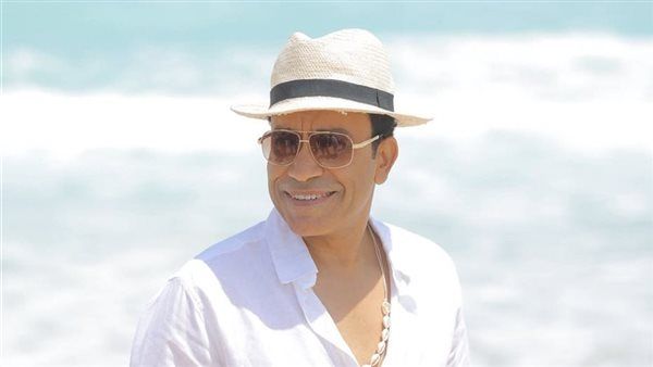 بأغنية للكينج.. سامح حسين يسرق القلوب بلحظة صفا على البحر