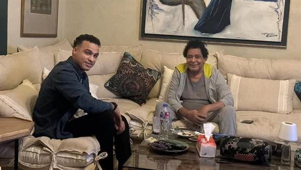 مصطفى حدوتة في جلسة خاصة مع الكينج: "هبقى ملك الكتابة"