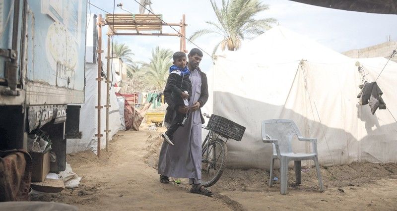 قصف ونسف منازل فـي تواصل خروقات الاحتـــــلال بغزة .. والفصائل ترى التدخل الأجنبي انتهاكا للسيادة واســـــتمرارا للمعاناة