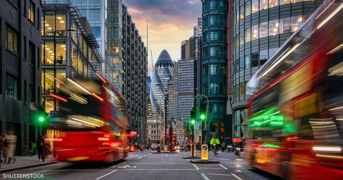 العالم اليوم - "دراسة صادمة".. نصف شركات بريطانيا تفكر بالرحيل