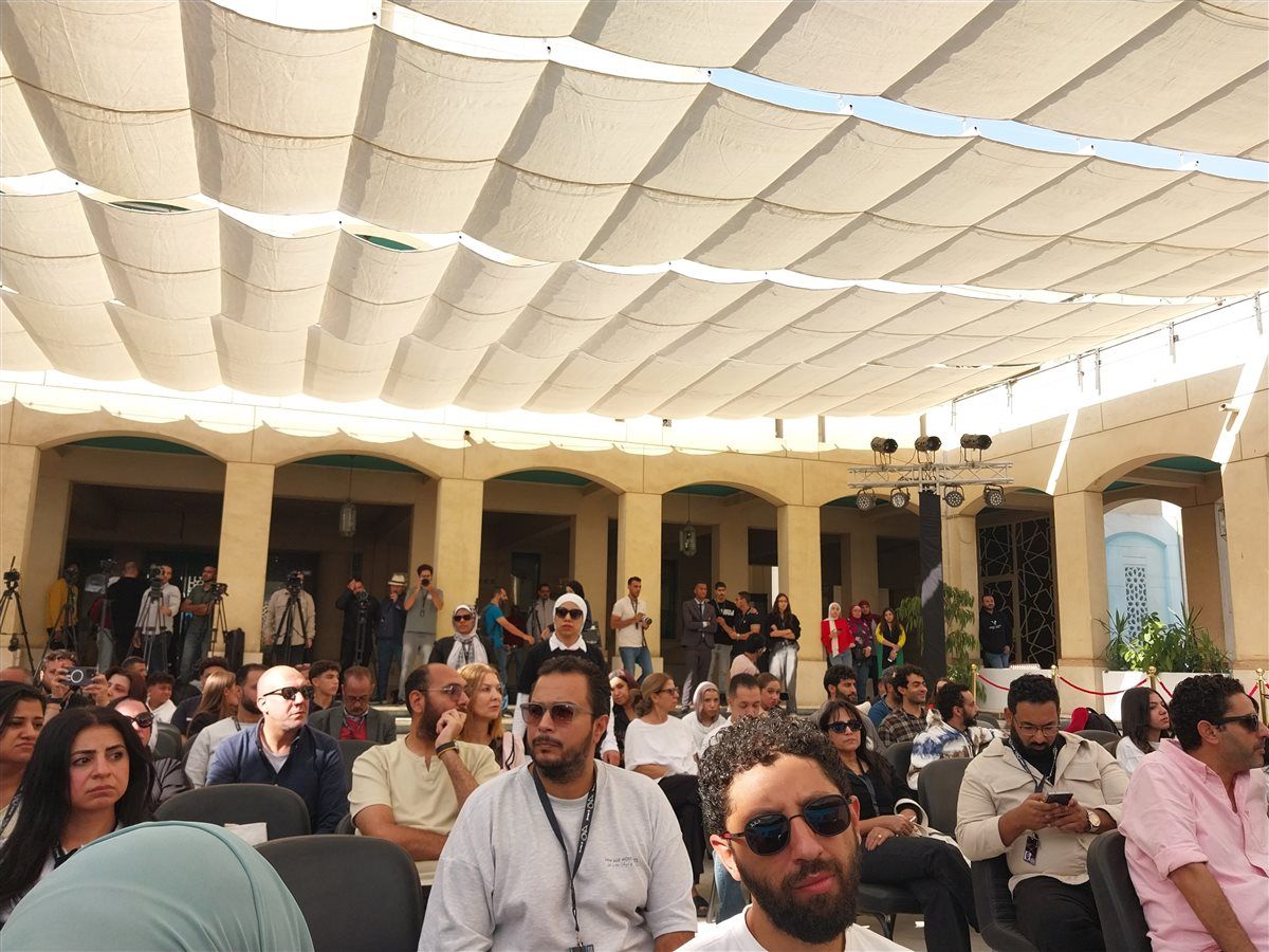 وسط حضور نجوم الفن.. زحام شديد من الجمهور علي عرض فيلم وجع الفراق لـ جميلة سامح عبد العزيز