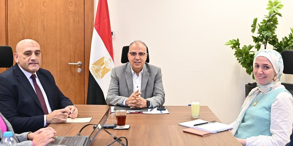 وزير الري يتابع إجراءات تعزيز مبادئ الحوكمة والشفافية ومحاربة الفساد