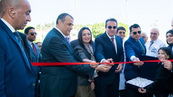 وزير الإنتاج الحربي يفتتح توسعة وحدة الغسيل الكلوي ووحدة العلاج بالأكسجين تحت ضغط عالي