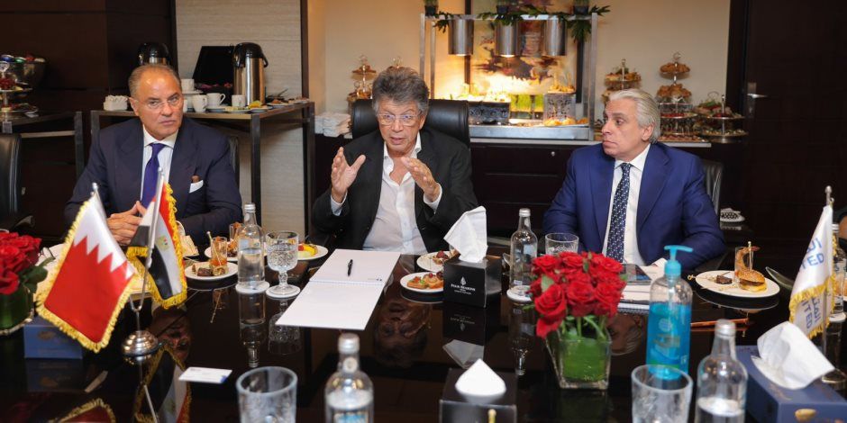 وزير الإعلام البحريني يبحث في زيارة للشركة المتحدة للخدمات الإعلامية سبل التعاون الإعلامي ويشيد بنجاح احتفالية المتحف المصري الكبير