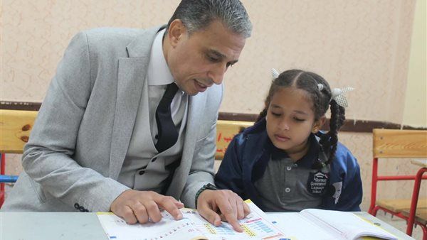 مدير "تعليم الجيزة" يحيل قيادات وموجهين للتحقيق الفوري لـ "مخالفات جسيمة"