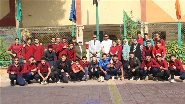 مدير تعليم الجيزة يحيل قيادات وموجهين للتحقيق الفوري لـ "مخالفات جسيمة" في رصد درجات الطلاب وغيابهم