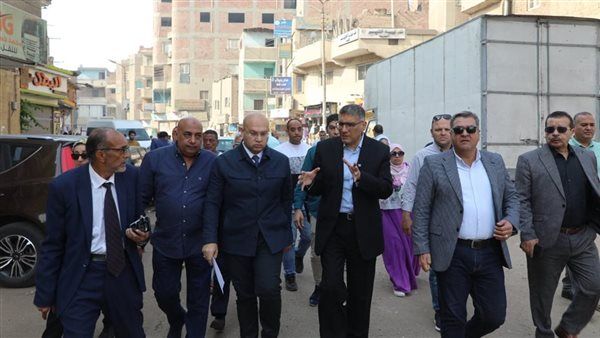 محافظ الجيزة يتفقد مشروعات تطوير الطرق ويؤكد: تحسين كفاءة المحاور المرورية أولوية لخدمة المواطنين