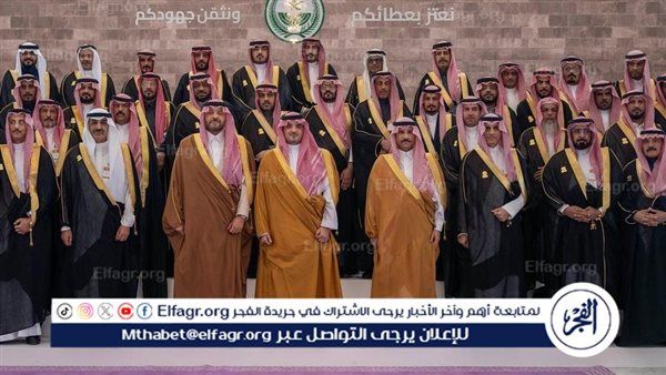 الأمير عبدالعزيز بن سعود يلتقي متقاعدي قطاعات وزارة الداخلية في منطقة الحدود الشمالية