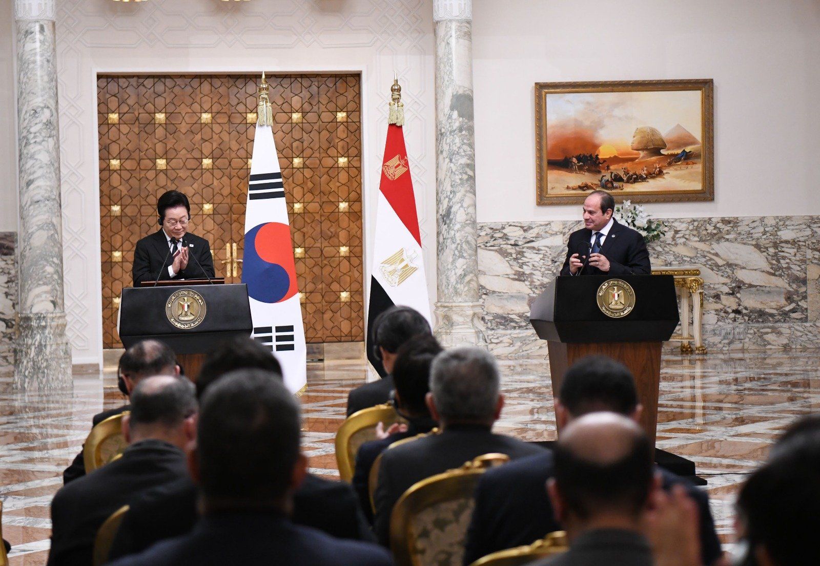 مصر وكوريا تسعيان إلى تعزيز العلاقات فى مجال الصناعات الدفاعية