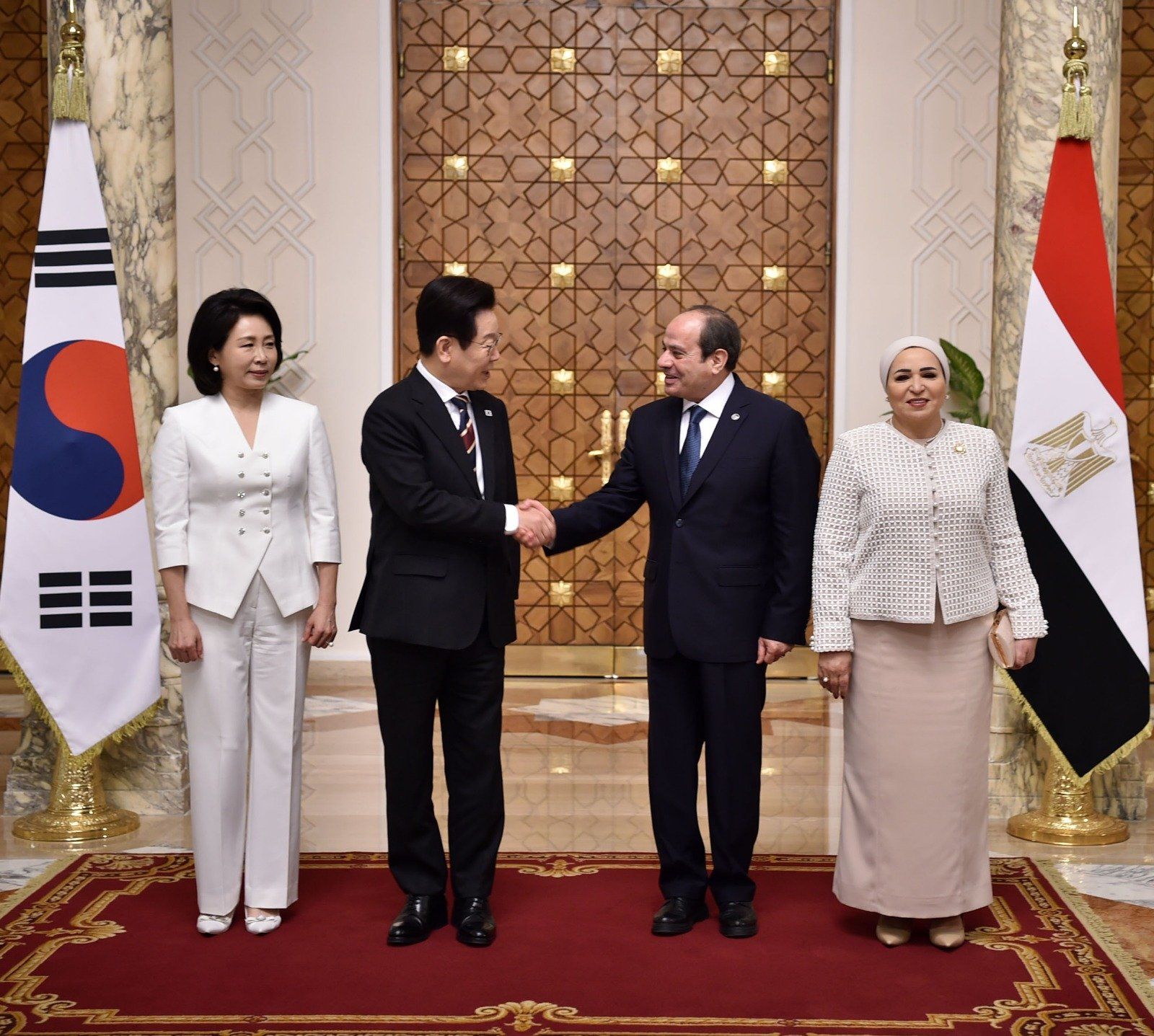 مصر وكوريا تسعيان إلى تعزيز العلاقات فى مجال الصناعات الدفاعية