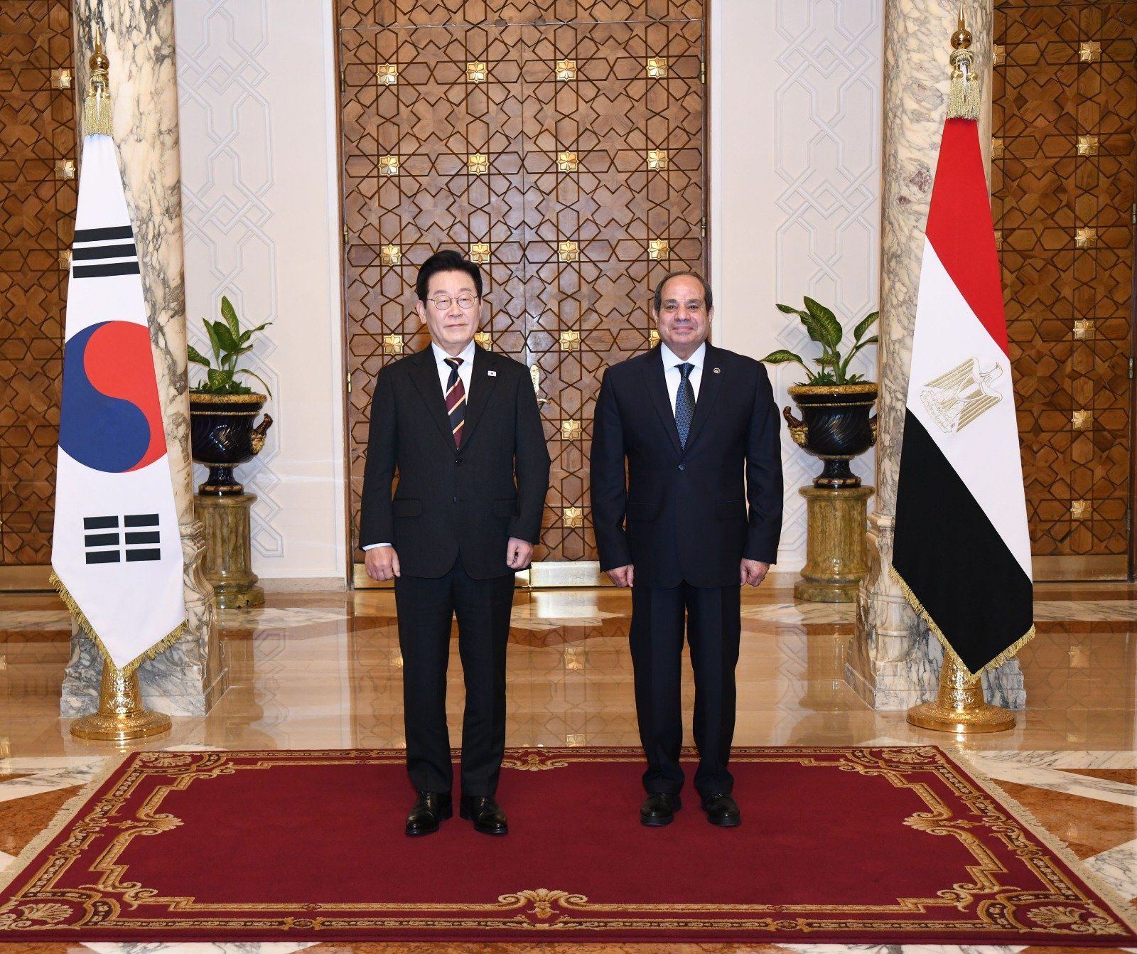 مصر وكوريا تسعيان إلى تعزيز العلاقات فى مجال الصناعات الدفاعية