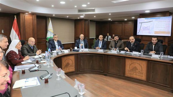 محافظ الجيزة يناقش المراحل النهائية للمخطط التفصيلي لمنطقة عزبة الصفيح بأبو رواش بمدينة كرداسة