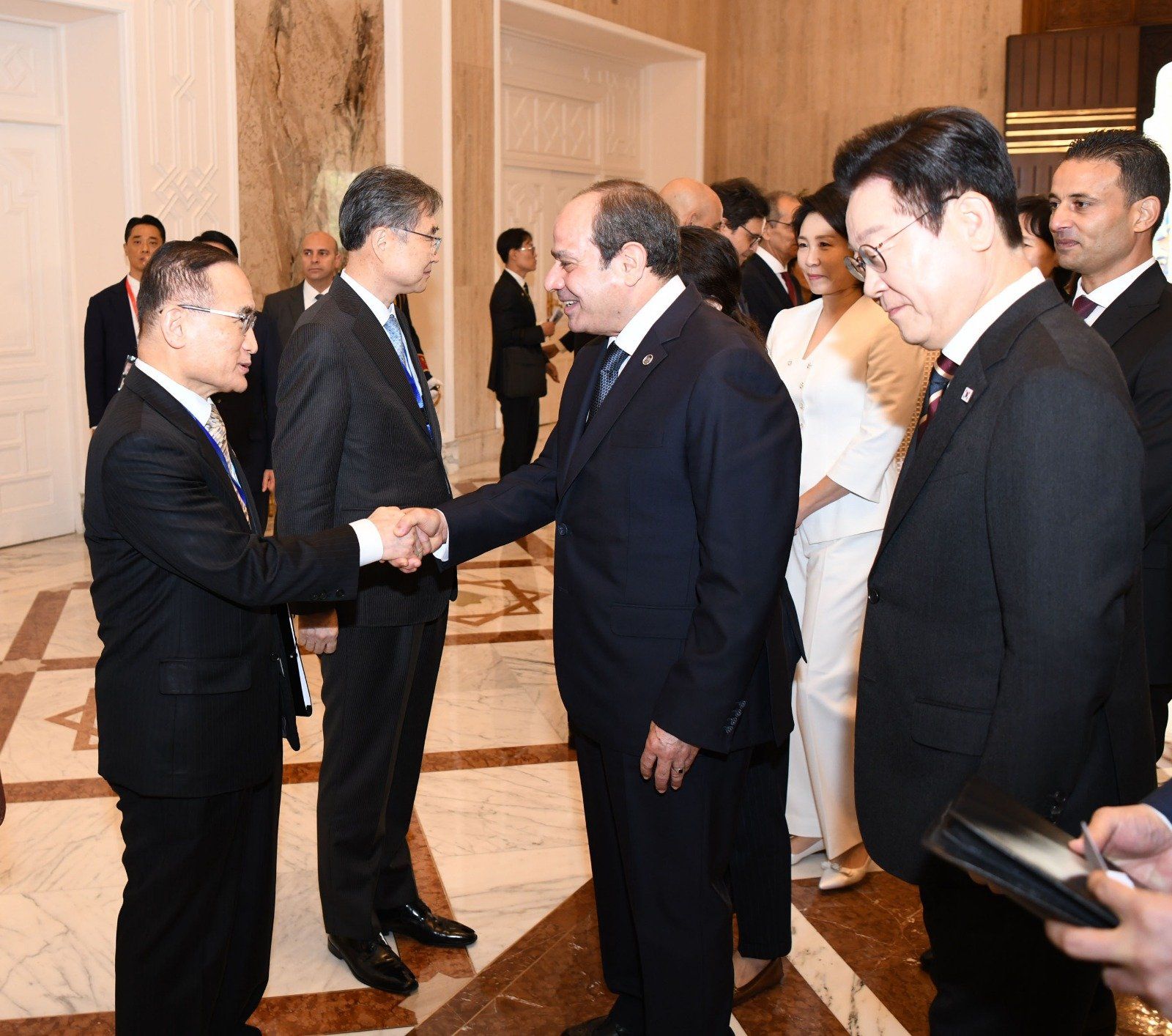 مصر وكوريا تسعيان إلى تعزيز العلاقات فى مجال الصناعات الدفاعية