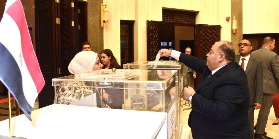 سفير مصر بالكويت: العملية الانتخابية تجرى بسلاسة منذ بدء التصويت