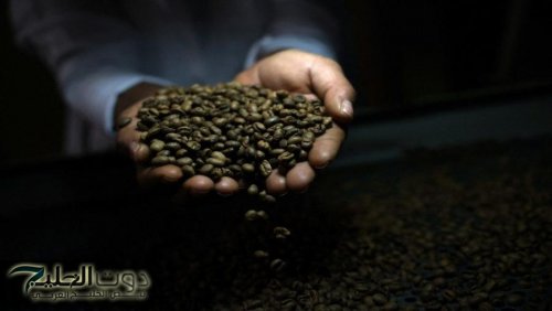 أسعار القهوة العالمية تهبط بعد إلغاء الرسوم الجمركية الأميركية