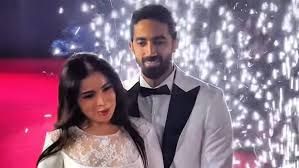 مي عز الدين تخطف الأنظار في أول ظهور رسمي مع زوجها أحمد تيمور بعرض أزياء إسلام سعد