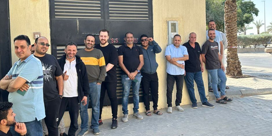 سفير مصر بالدوحة: توافد أبناء الجالية المصرية فى قطر على لجان انتخابات النواب