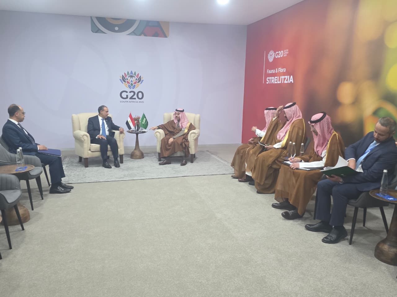 لقاء وزير الخارجية مع نظيره السعودي على هامش أعمال قمة مجموعة العشرين بجوهانسبرج