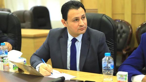 عضو بمجلس نقابة المحامين يطالب بوقف عرض مسلسل "ورد وشوكولاتة" ومساءلة القائمين عليه