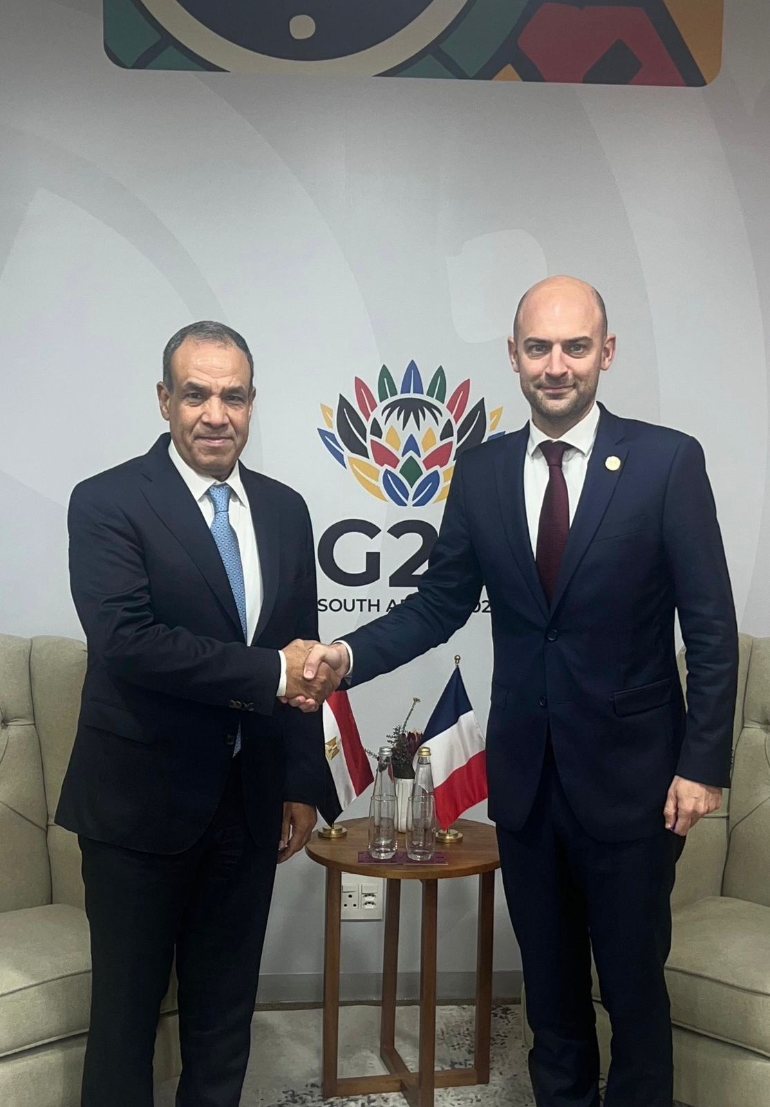 وزير الخارجية يلتقى مع نظيره الفرنسي على هامش أعمال قمة مجموعة العشرين