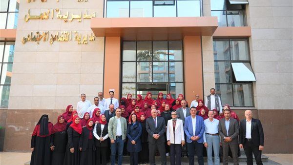 وزيرة التضامن تتفقد مديرية التضامن الاجتماعي بمجمع المصالح للخدمات الذكية بمحافظة الوادي الجديد.. وتطمئن على الخدمات المقدمة للمواطنين