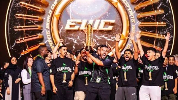 مساعد الدوسري: برنامج شركاء الأندية بكأس الرياضات الإلكترونية يمكّن فريق فالكونز من التميز عالميًا