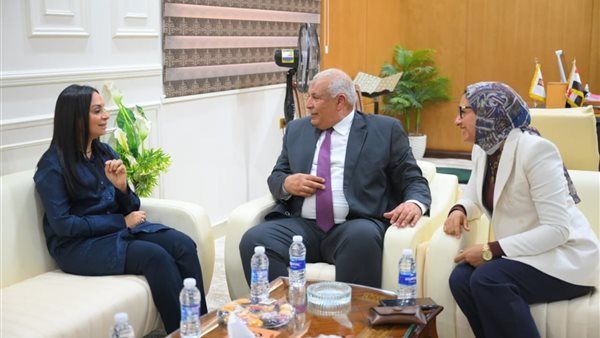 خلال زيارتها لمحافظة الوادي الجديد وزيرة التضامن الاجتماعي: استصلاح وزراعة 5 آلاف فدان بالنخيل وبروتوكول تعاون ثلاثي يبدأ تنفيذه 2026