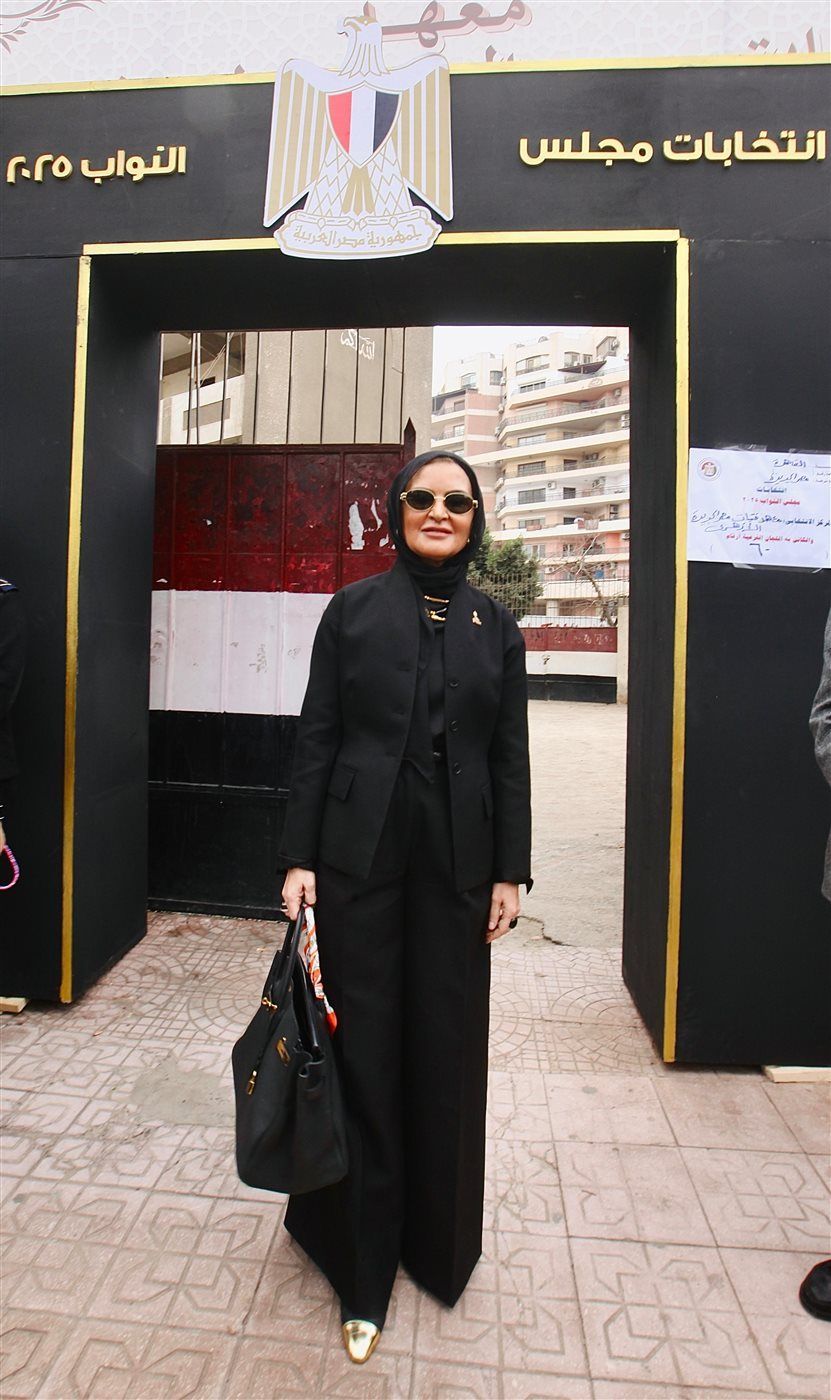 الدكتورة سحر نصر تدلي بصوتها فى انتخابات "مجلس النواب