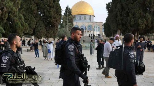 مستوطنون يقتحمون الأقصى بحماية شرطة الاحتلال
