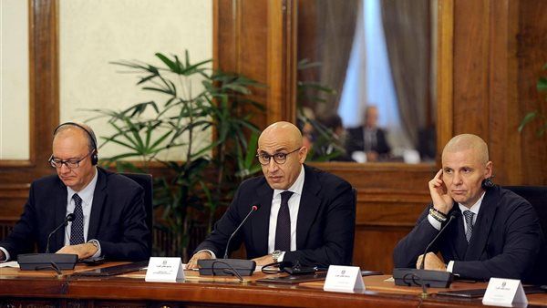 "عبداللطيف": أتوجه بالشكر والتقدير للرئيس تقديرًا لما أولاه من اهتمام بالغ بالتعليم عامة