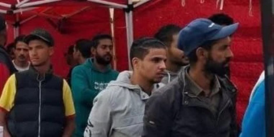 حضور شبابى أمام لجان حدائق القبة لإدلاء بأصواتهم بانتخابات النواب.. صور