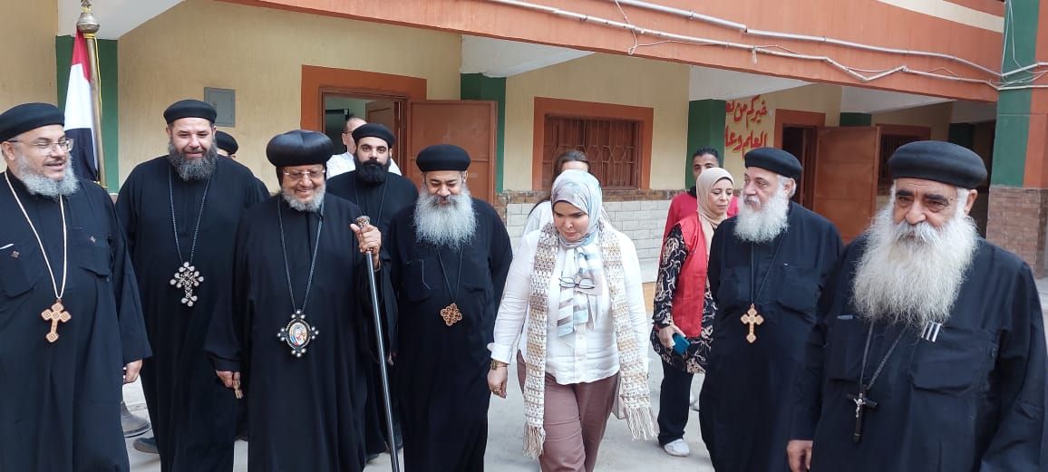 الأنبا مرقس مطران شبرا الخيمة يدلى بصوته فى انتخابات مجلس النواب