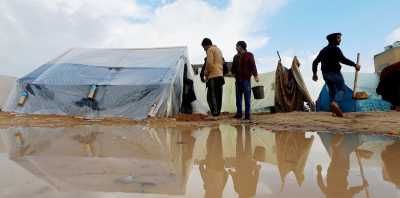 أخبار اليمن : الأمطار تغرق خيام النازحين في غزة