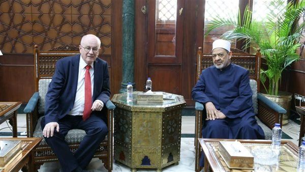 شيخ الأزهر يستقبل البروفيسور "فولكر كاودر "أستاذ الأخلاقيَّات والسياسة والحريَّات الدينيَّة بالجامعة اللاهوتيَّة بألمانيا