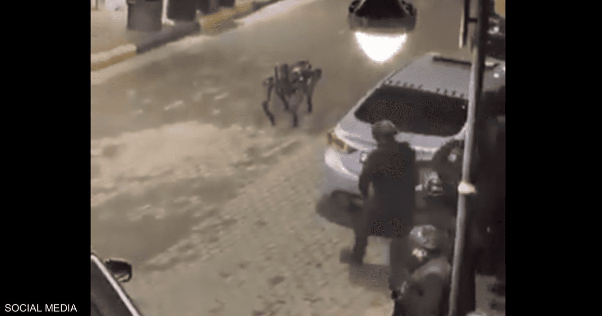 العالم اليوم - فيديو.. روبوت يشارك في "عملية الرمثا" الأمنية في الأردن