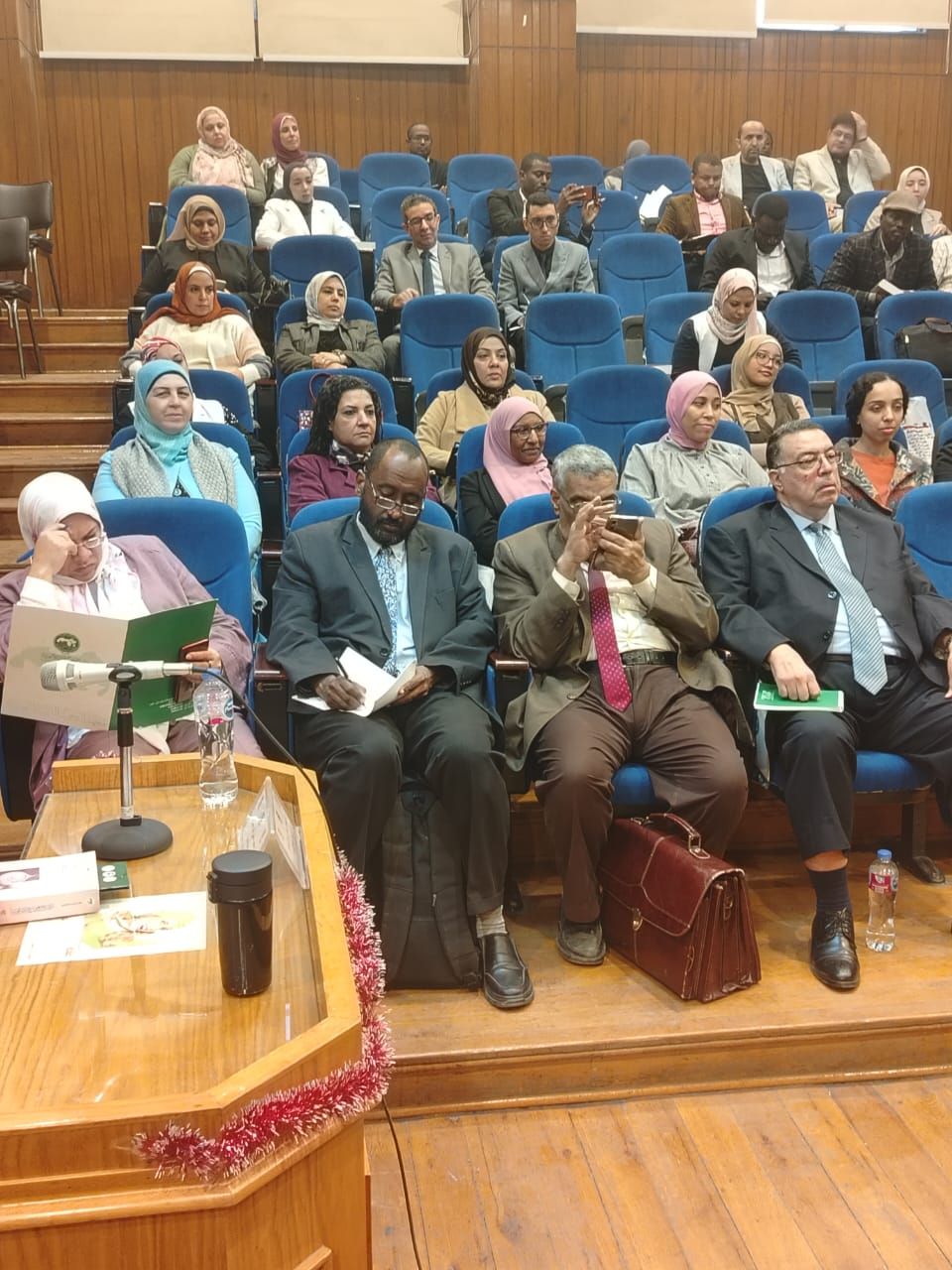 باحثو الدكتوراة بكلية الدراسات الأفريقية: الندوات العلمية توسّع رؤيتنا لواقع القارة وتُؤهلنا لتقديم رؤى مبتكرة لصانعي القرار