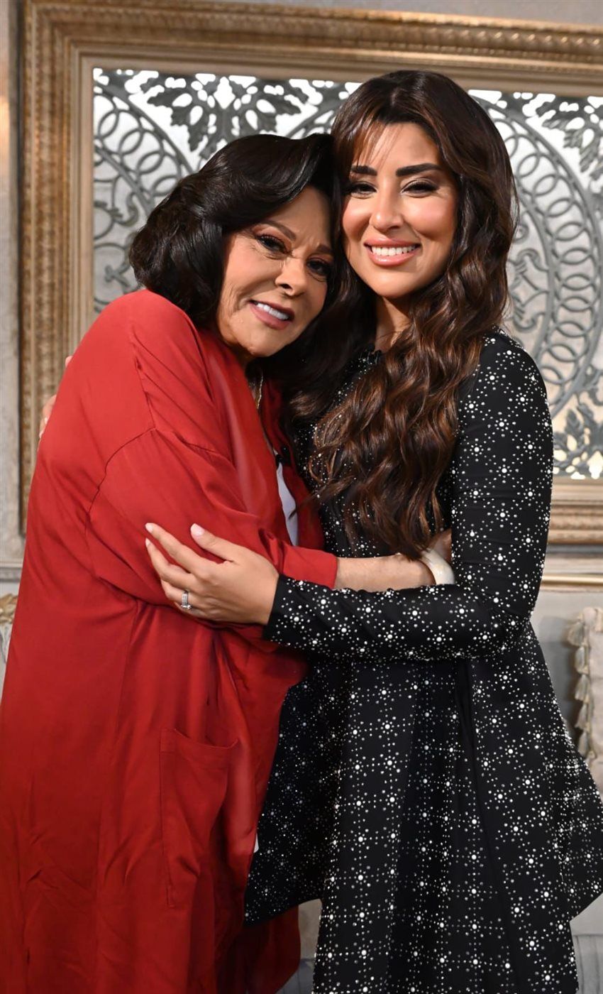 أيتن عامر تفتح قلبها لإسعاد يونس في صاحبة السعادة