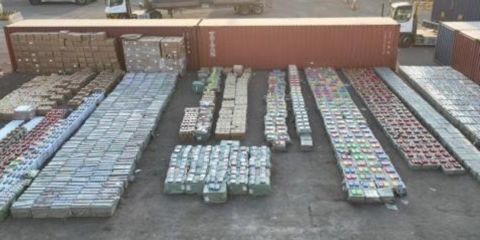 إحباط محاولة جلب كميات كبيرة من الألعاب النارية وأجهزة اتصال لاسلكية ومنشطات داخل حاويتين