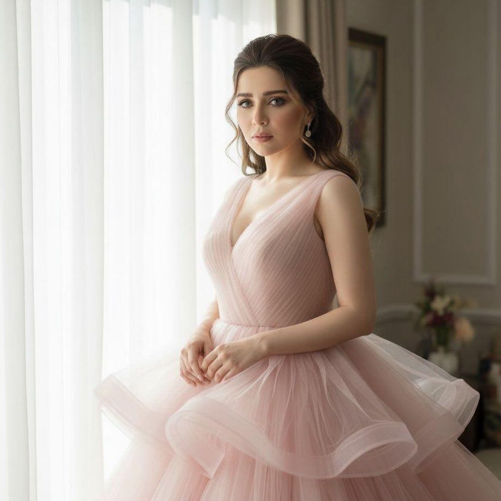 بالصور- مي عزّ الدين تخطف الأنظار بإطلالة وردّية وهكذا علّق زوجها