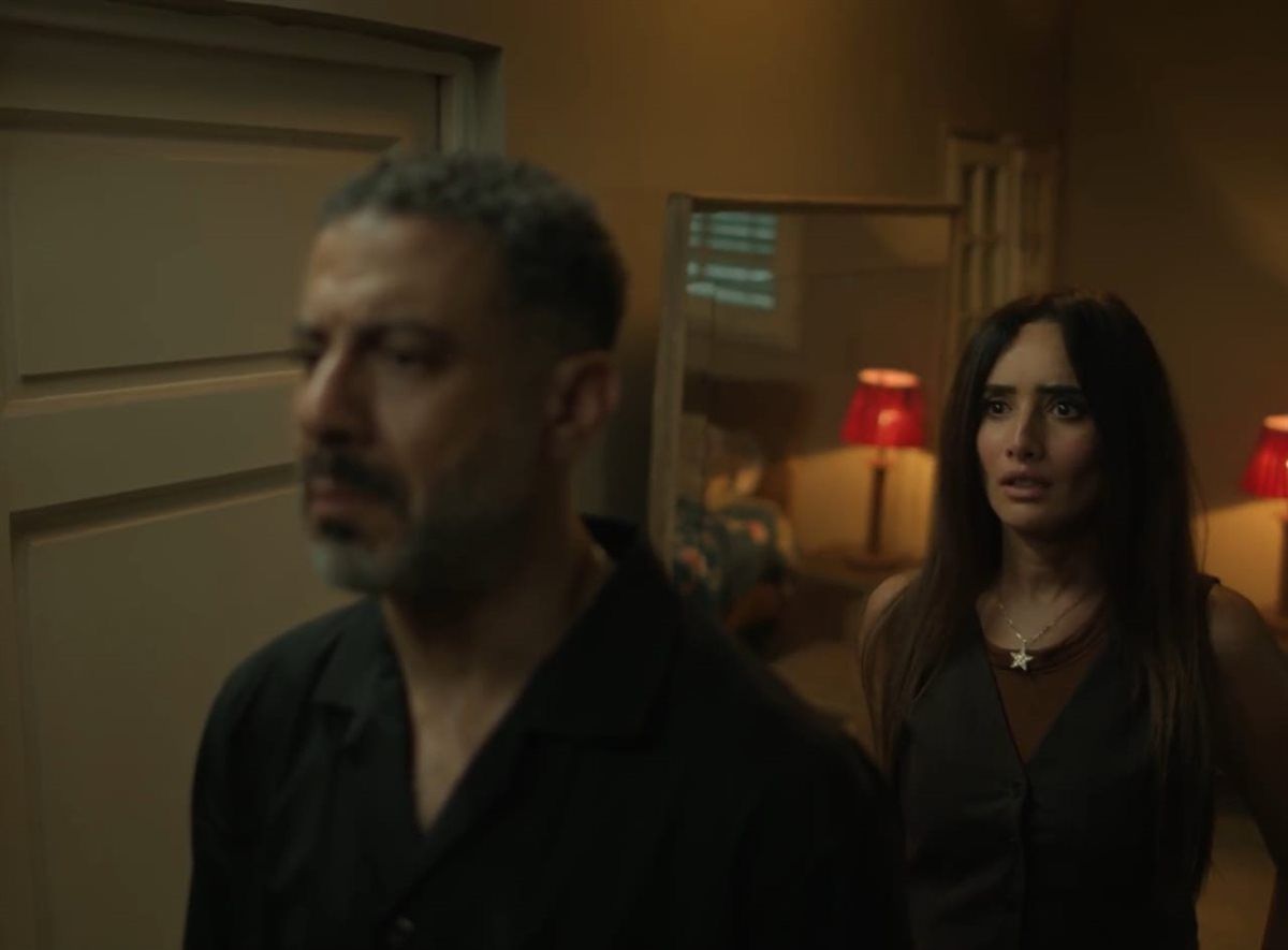 ورد وشوكولاته.. زينة تعود في مشاهد مواجهة خيالية مع محمد فراج