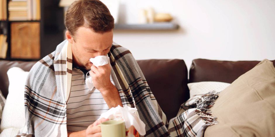 وزارة الصحة توجه 5 رسائل للحماية من نزلات البرد المنتشرة.. اعرف التفاصيل