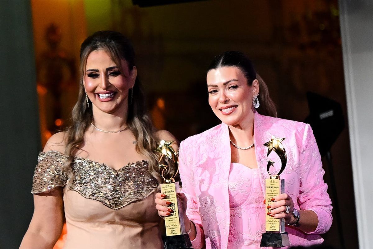 بالصور.. تكريم الإعلامية شريهان أبو الحسن كأفضل مذيعة منوعات عن برنامج "ست ستات" في ملتقى التميز والإبداع