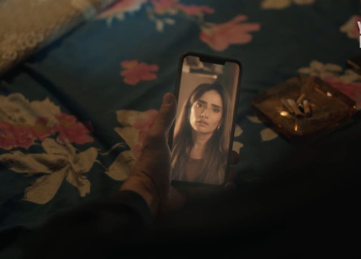 ورد وشوكولاته.. زينة تعود في مشاهد مواجهة خيالية مع محمد فراج