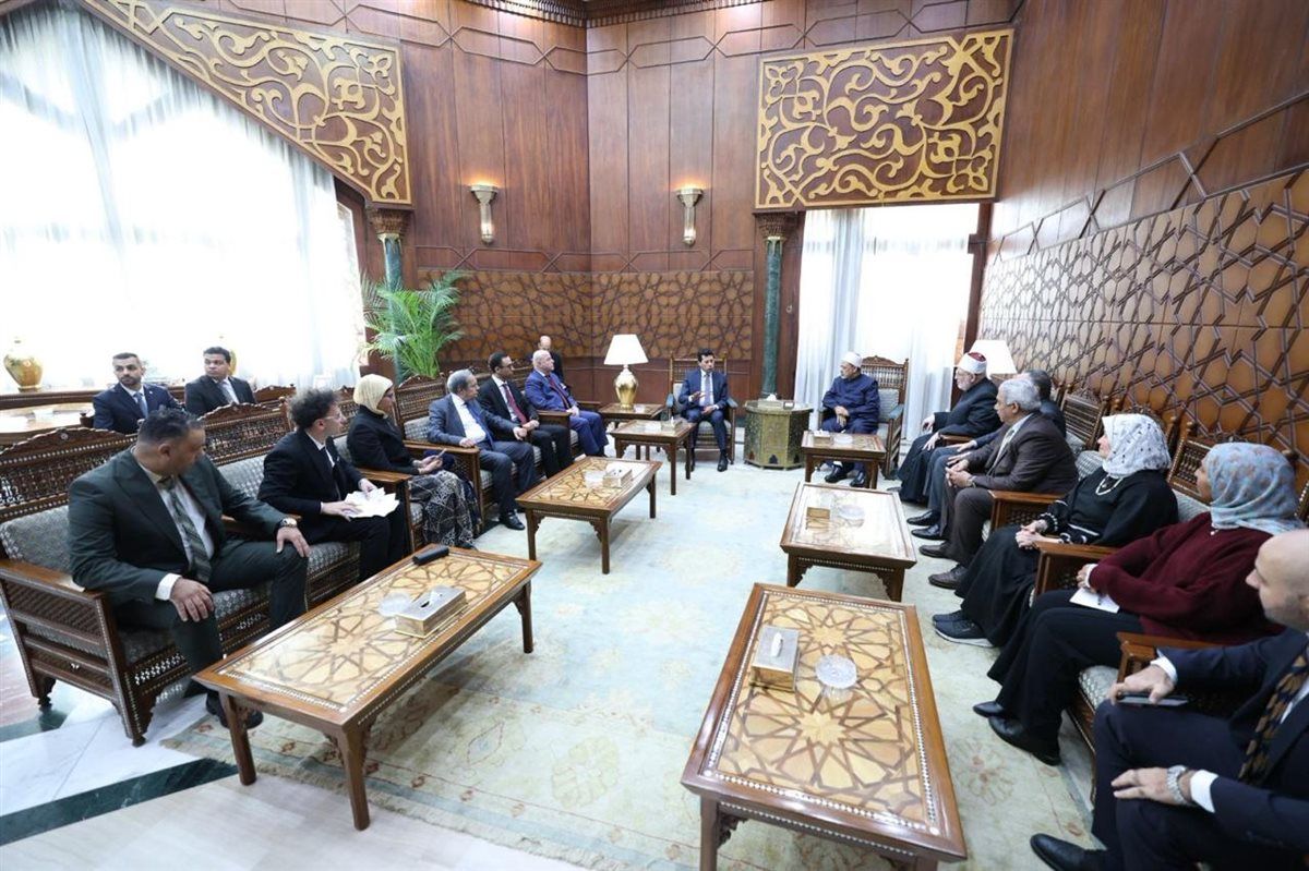 شيخ الأزهر يستقبل وزير الشباب والرياضة لبحث تعزيز التَّعاون المشترك