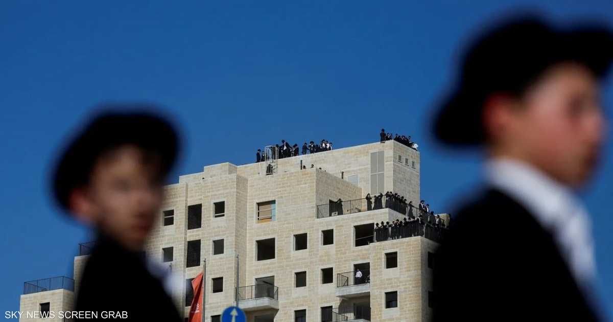 العالم اليوم - بالصورة.. آلاف الإسرائيليين أمام سفارة البرتغال في تل أبيب