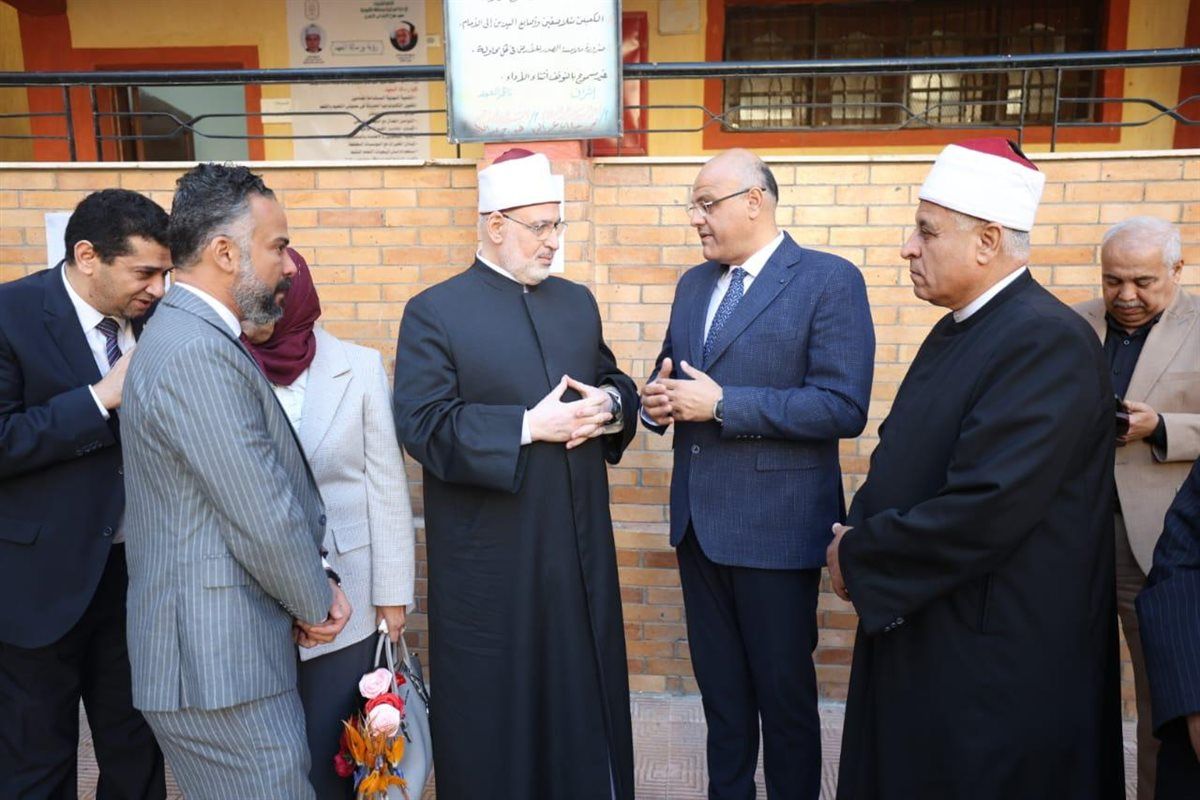 وكيل الأزهر ومحافظ القليوبية يتفقدان معهد طوخ الابتدائي