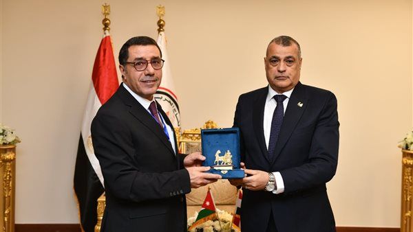وزير الدولة للإنتاج الحربي يستقبل رئيس هيئة مديري المركز الأردني للتصميم والتطوير