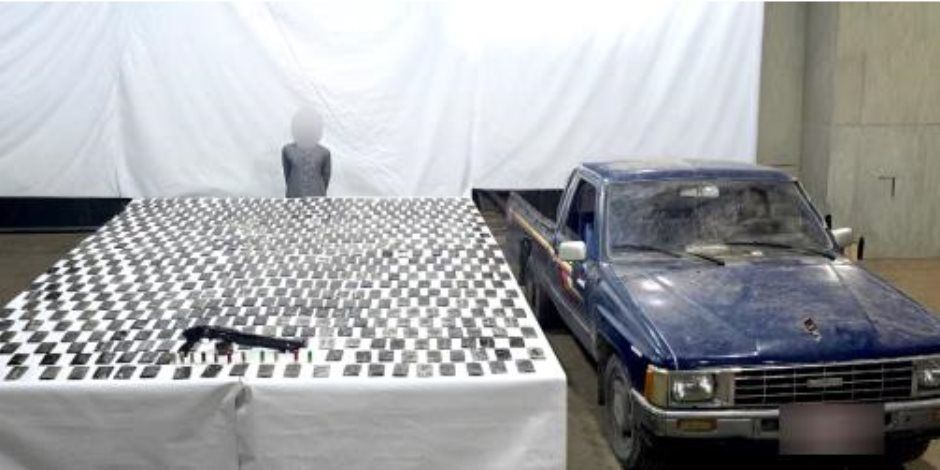 ضربة أمنية جديدة بالإسكندرية.. ضبط تجار مخدرات بحوزتهم ترسانة أسلحة غير مرخصة