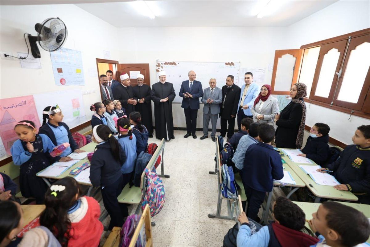 وكيل الأزهر ومحافظ القليوبية يتفقدان معهد طوخ الابتدائي